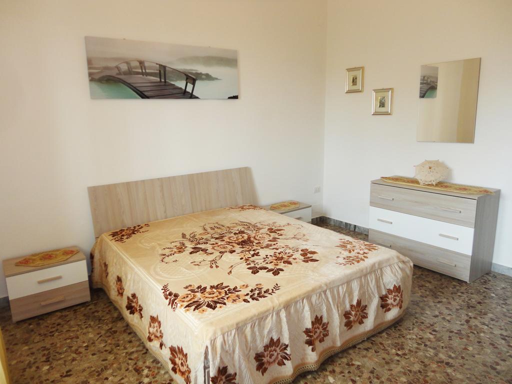 Casetta Indipendente Torre San Giovanni 103 Verso Sud Luaran gambar